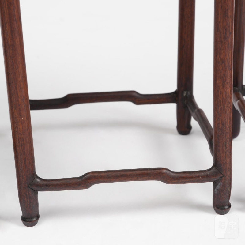 A group of three hardwood tall tables, - 图11